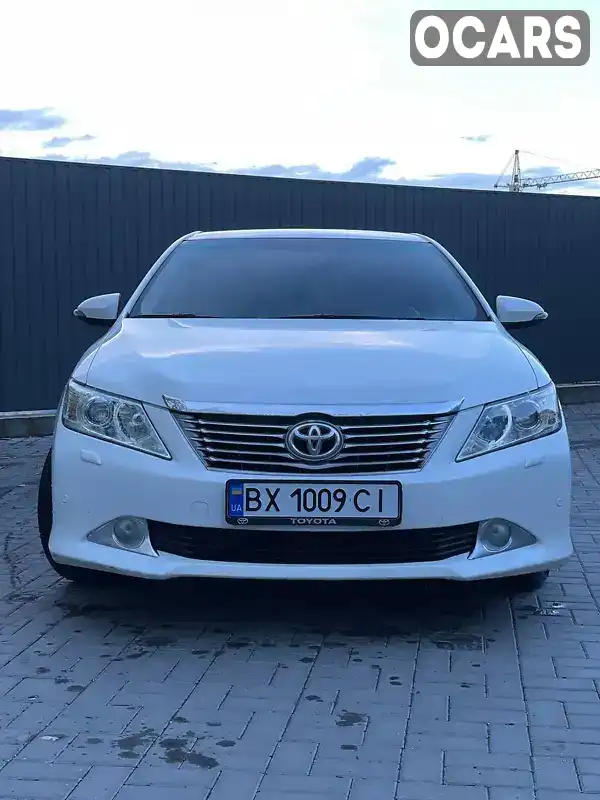 Седан Toyota Camry 2013 2.5 л. Автомат обл. Хмельницька, Хмельницький - Фото 1/21