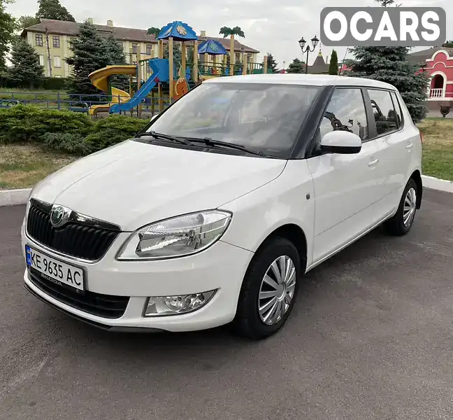 Хэтчбек Skoda Fabia 2010 1.2 л. Ручная / Механика обл. Днепропетровская, Каменское (Днепродзержинск) - Фото 1/21