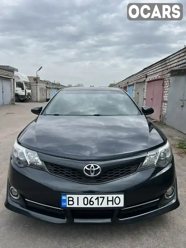 Седан Toyota Camry 2013 2.49 л. Автомат обл. Полтавська, Кременчук - Фото 1/5