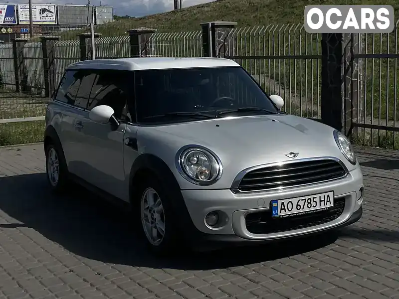 Хетчбек MINI Clubman 2013 1.6 л. Ручна / Механіка обл. Закарпатська, Мукачево - Фото 1/21