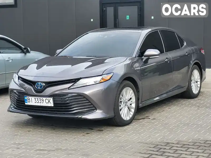 4T1B21HK5KU511192 Toyota Camry 2018 Седан 2.49 л. Фото 2