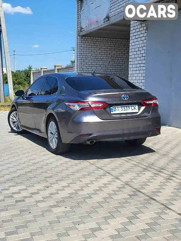 4T1B21HK5KU511192 Toyota Camry 2018 Седан 2.49 л. Фото 9