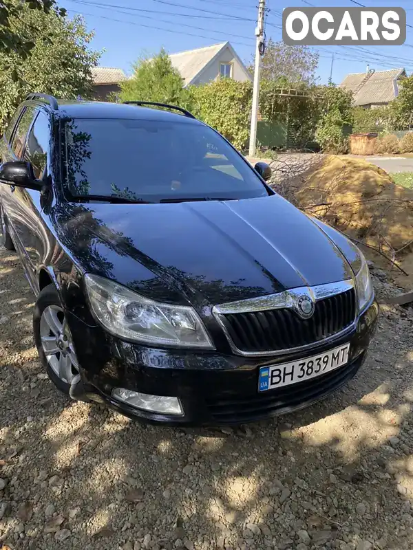 Універсал Skoda Octavia 2010 1.2 л. Ручна / Механіка обл. Одеська, Роздільна - Фото 1/9