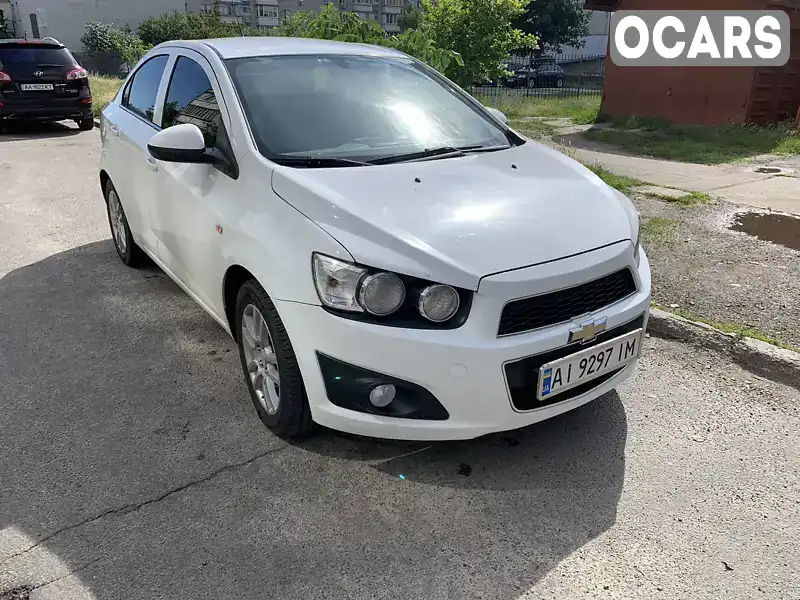 Седан Chevrolet Aveo 2012 1.6 л. Ручная / Механика обл. Киевская, Борисполь - Фото 1/5