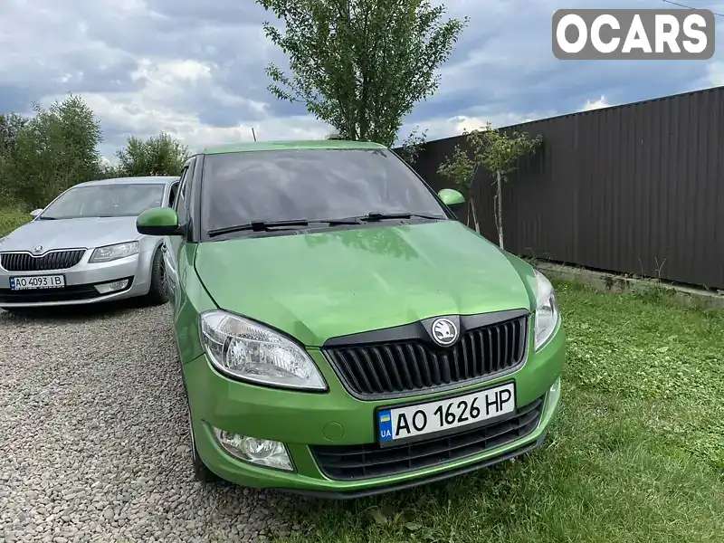 Хетчбек Skoda Fabia 2012 1.39 л. Ручна / Механіка обл. Закарпатська, Тячів - Фото 1/6