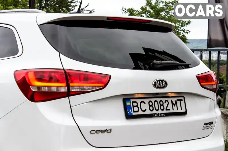 U5YHN816AGL164421 Kia Ceed 2015 Універсал 1.58 л. Фото 4