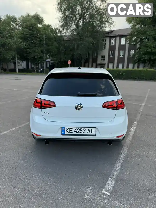 3VW5T7AU8FM087754 Volkswagen Golf GTI 2015 Хэтчбек 2 л. Фото 4