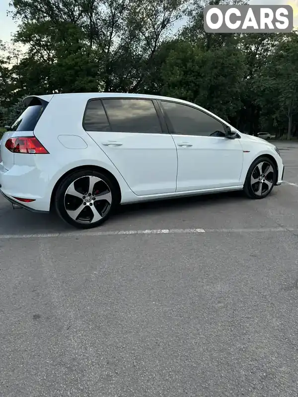 3VW5T7AU8FM087754 Volkswagen Golf GTI 2015 Хэтчбек 2 л. Фото 8