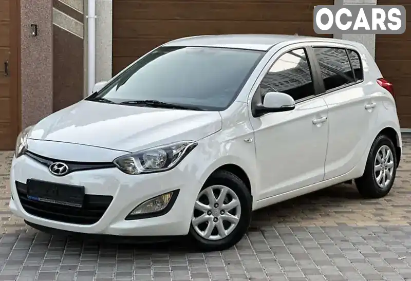 Хетчбек Hyundai i20 2014 1.4 л. Ручна / Механіка обл. Вінницька, Ладижин - Фото 1/12