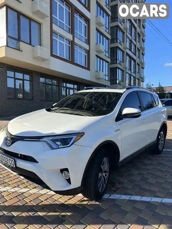 Позашляховик / Кросовер Toyota RAV4 2017 2.49 л. Варіатор обл. Черкаська, Умань - Фото 1/21