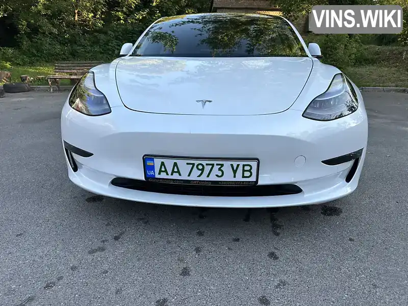 Седан Tesla Model 3 2023 null_content л. обл. Київська, Київ - Фото 1/19