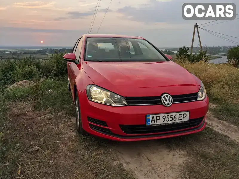 Хетчбек Volkswagen Golf 2015 1.2 л. Ручна / Механіка обл. Чернівецька, Чернівці - Фото 1/19