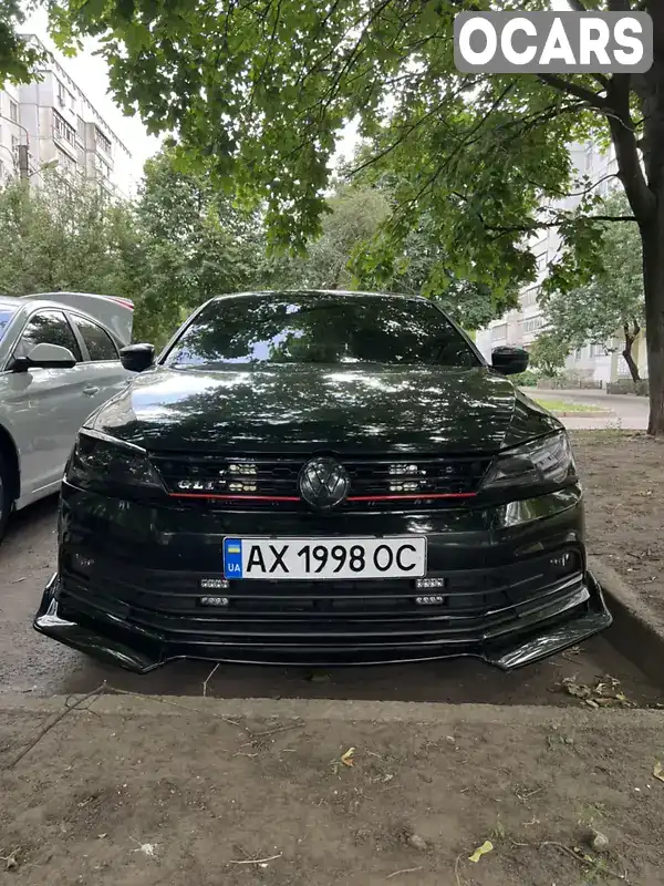 Седан Volkswagen Jetta 2015 1.8 л. Автомат обл. Харківська, Харків - Фото 1/21