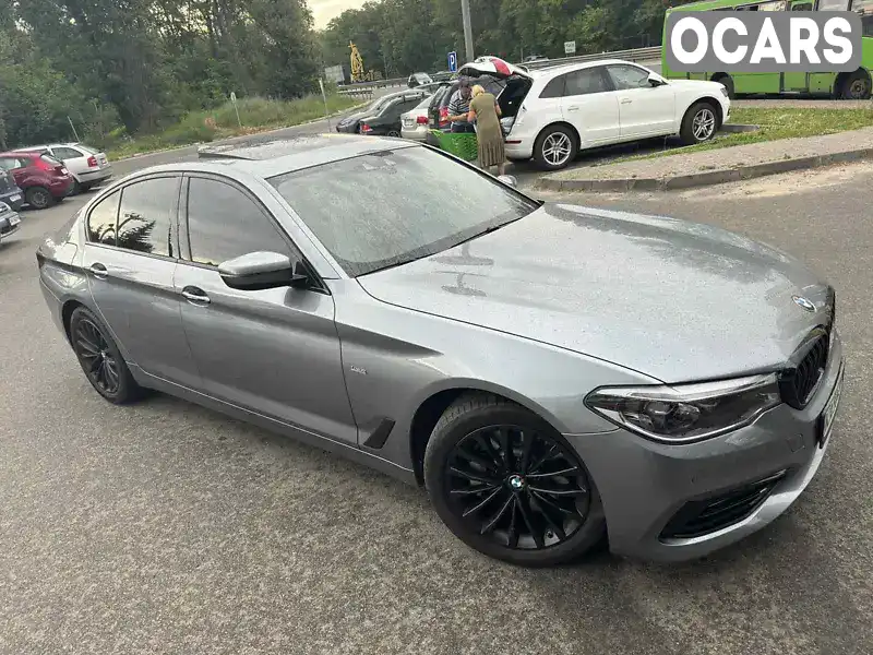 WBAJC91000B279336 BMW 5 Series 2018 Седан 2.99 л. Фото 2