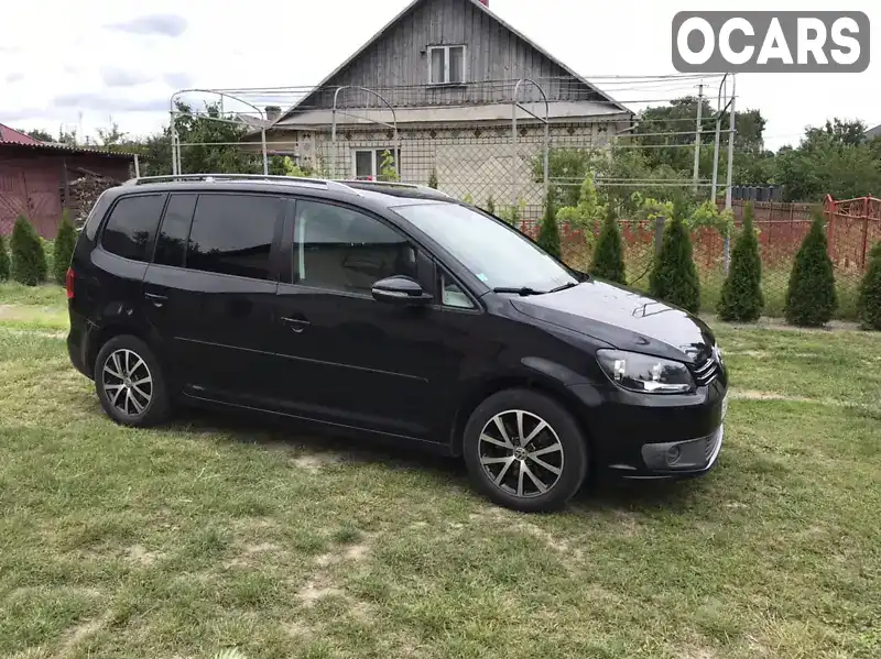 Мінівен Volkswagen Touran 2011 2 л. Ручна / Механіка обл. Рівненська, Березне - Фото 1/17