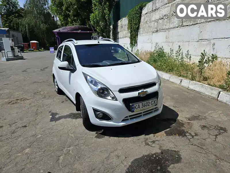 Хетчбек Chevrolet Spark 2021 1.25 л. Автомат обл. Київська, Київ - Фото 1/7