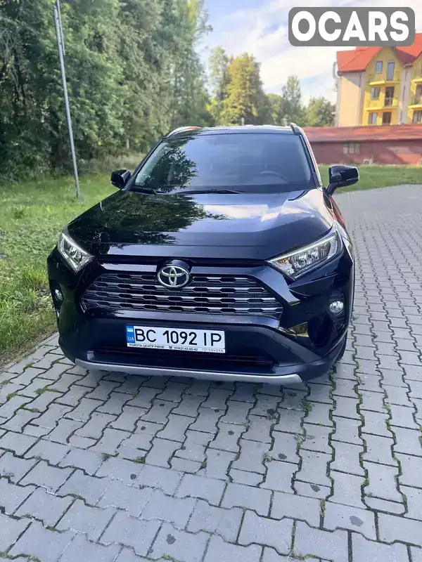 Позашляховик / Кросовер Toyota RAV4 2019 1.99 л. Варіатор обл. Львівська, Трускавець - Фото 1/17