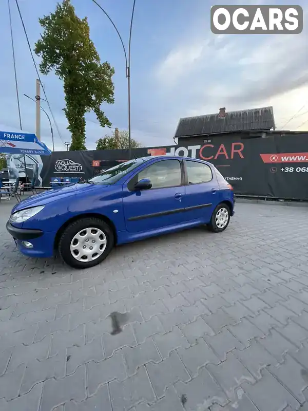 Хетчбек Peugeot 206 2004 1.4 л. Ручна / Механіка обл. Чернівецька, Чернівці - Фото 1/8