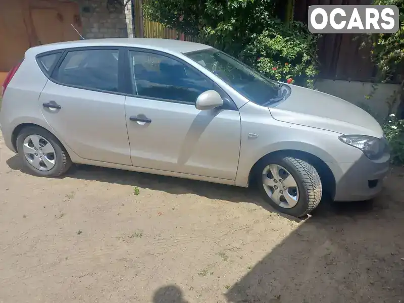 Хетчбек Hyundai i30 2010 1.58 л. Ручна / Механіка обл. Миколаївська, Вознесенськ - Фото 1/13