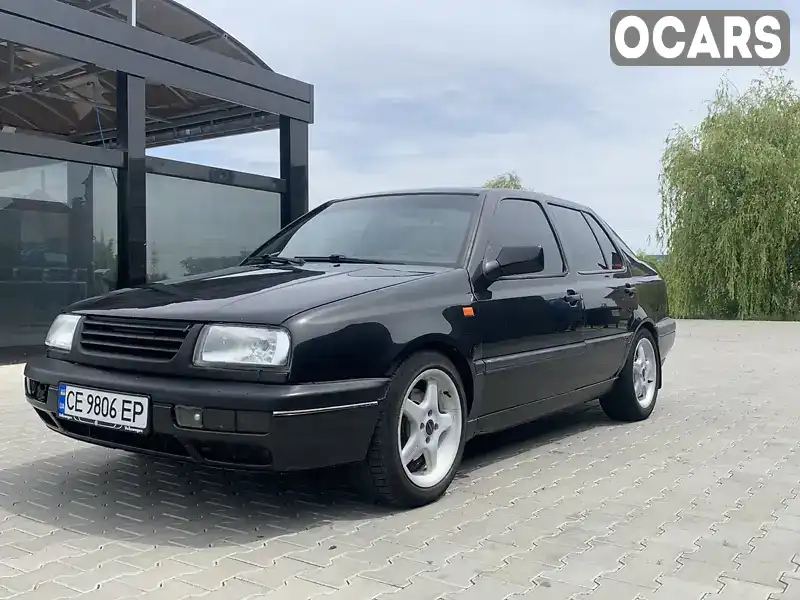 Седан Volkswagen Vento 1992 1.9 л. Ручна / Механіка обл. Чернівецька, Чернівці - Фото 1/15