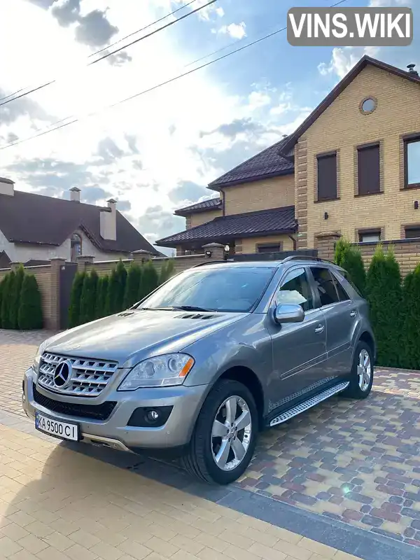 Позашляховик / Кросовер Mercedes-Benz M-Class 2010 3.5 л. Автомат обл. Київська, Київ - Фото 1/21