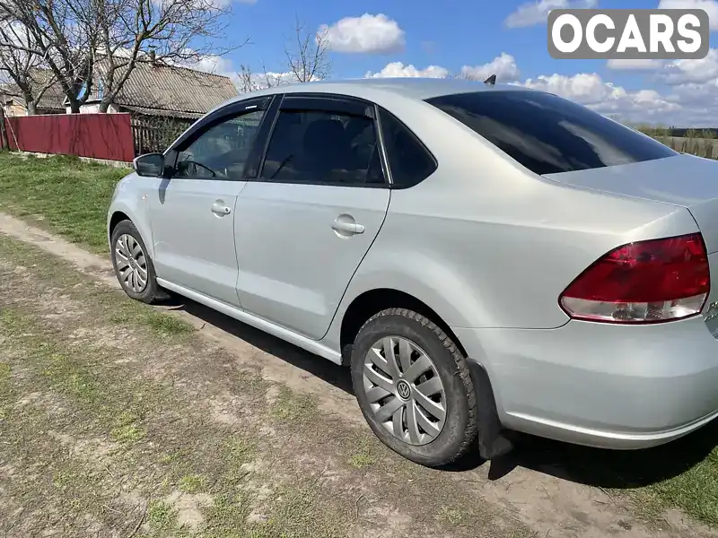 Седан Volkswagen Polo 2011 1.6 л. Ручна / Механіка обл. Кіровоградська, Кропивницький (Кіровоград) - Фото 1/10