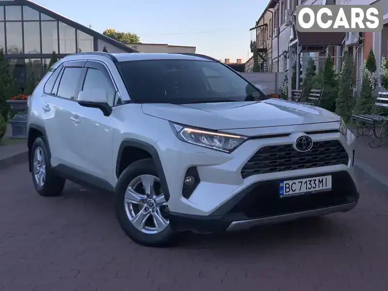 Внедорожник / Кроссовер Toyota RAV4 2021 2 л. Автомат обл. Львовская, Стрый - Фото 1/21