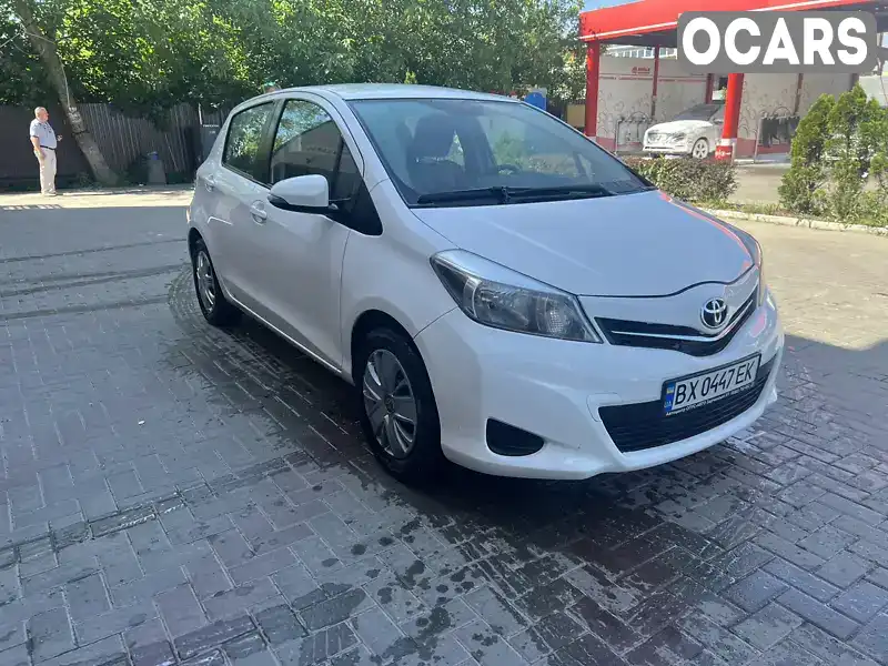 Хетчбек Toyota Yaris 2014 1 л. Ручна / Механіка обл. Хмельницька, Хмельницький - Фото 1/20