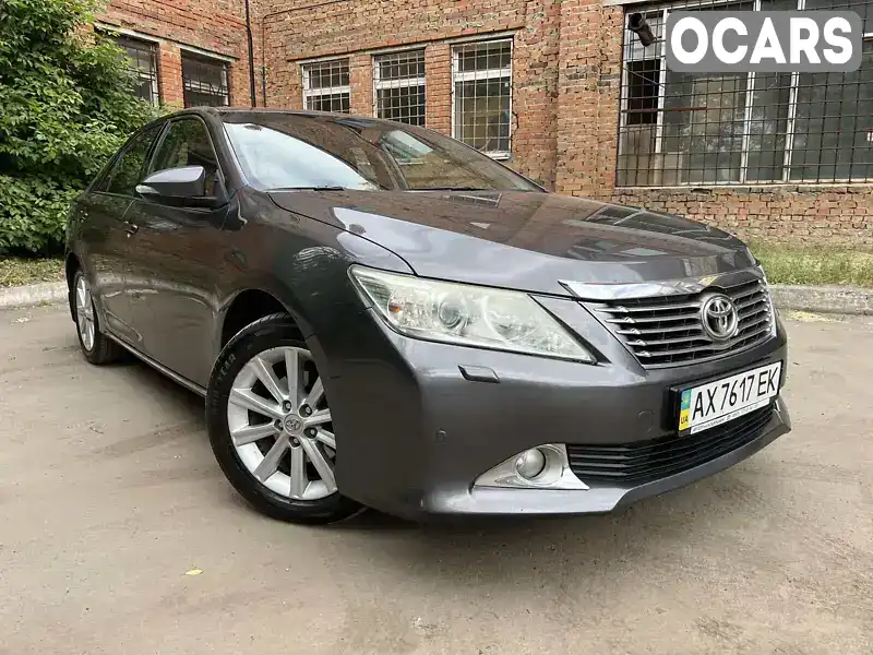 Седан Toyota Camry 2013 2.49 л. Автомат обл. Полтавська, Полтава - Фото 1/17