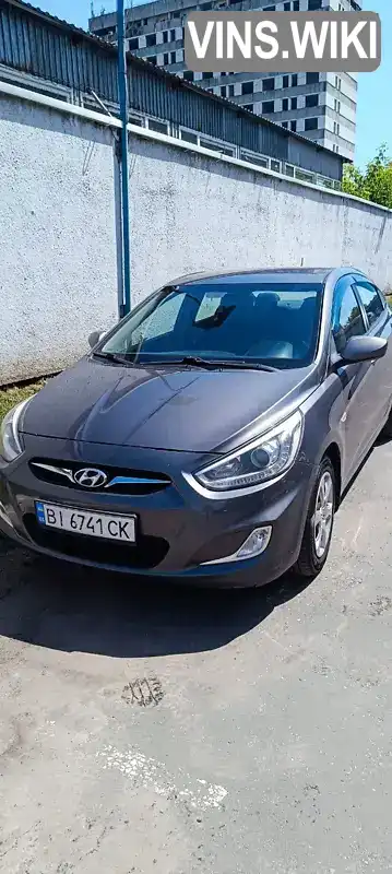 Седан Hyundai Accent 2013 1.4 л. Ручна / Механіка обл. Київська, Київ - Фото 1/10