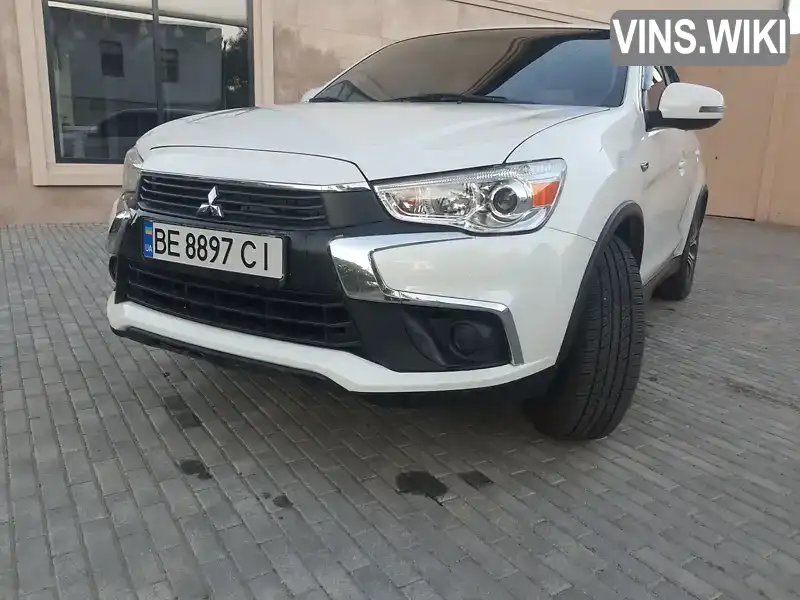 Внедорожник / Кроссовер Mitsubishi Outlander Sport 2016 2 л. Автомат обл. Николаевская, Николаев - Фото 1/21