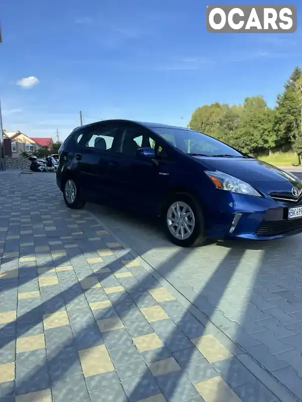 Універсал Toyota Prius v 2011 1.8 л. Автомат обл. Рівненська, Рівне - Фото 1/21