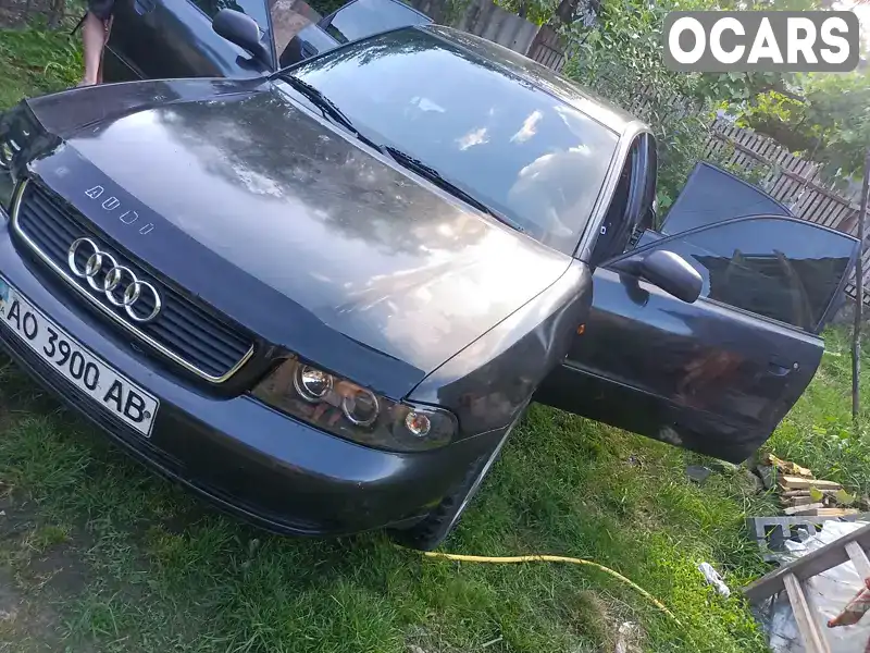 Седан Audi A4 1995 1.6 л. Ручна / Механіка обл. Закарпатська, Виноградів - Фото 1/10