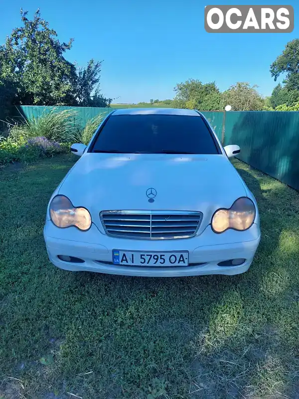 Седан Mercedes-Benz C-Class 2001 2 л. Ручна / Механіка обл. Київська, Тетіїв - Фото 1/21