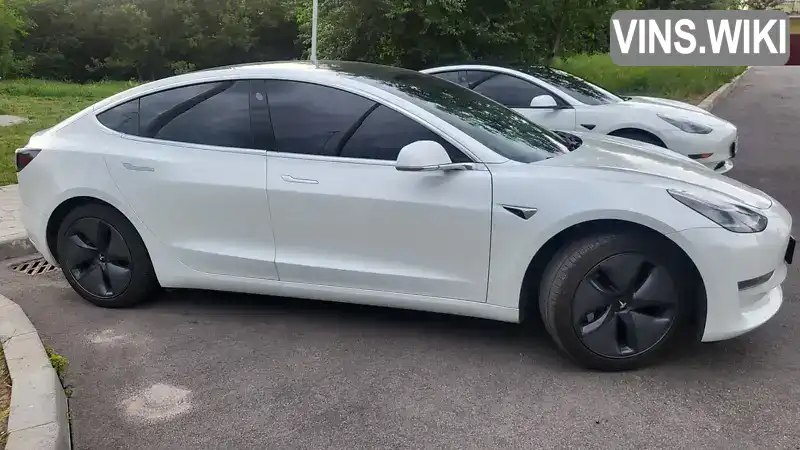 5YJ3E1EB9LF636744 Tesla Model 3 2020 Седан  Фото 2