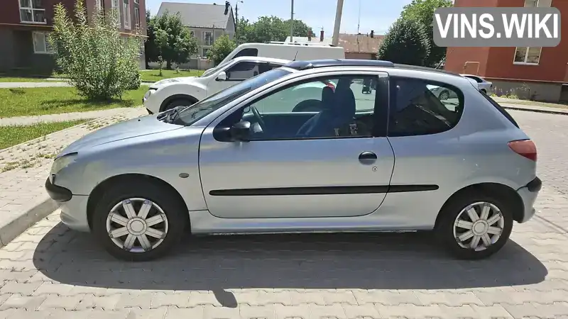 Хетчбек Peugeot 206 2001 1.36 л. Ручна / Механіка обл. Чернівецька, Чернівці - Фото 1/18