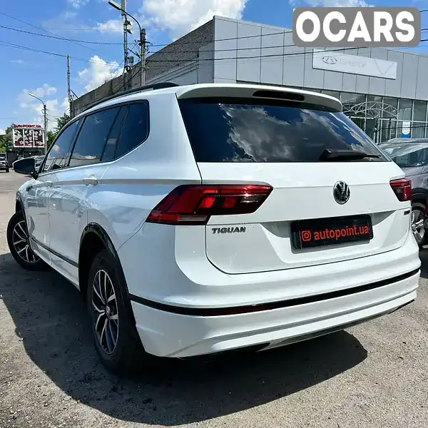 3VV2B7AX9LM048400 Volkswagen Tiguan 2019 Позашляховик / Кросовер 1.98 л. Фото 3