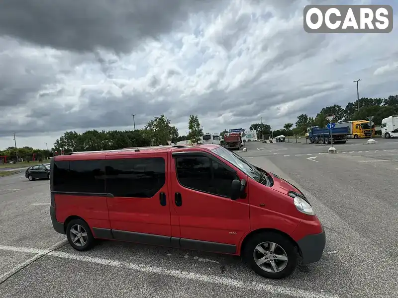 Мінівен Opel Vivaro 2009 2 л. Ручна / Механіка обл. Закарпатська, Виноградів - Фото 1/20