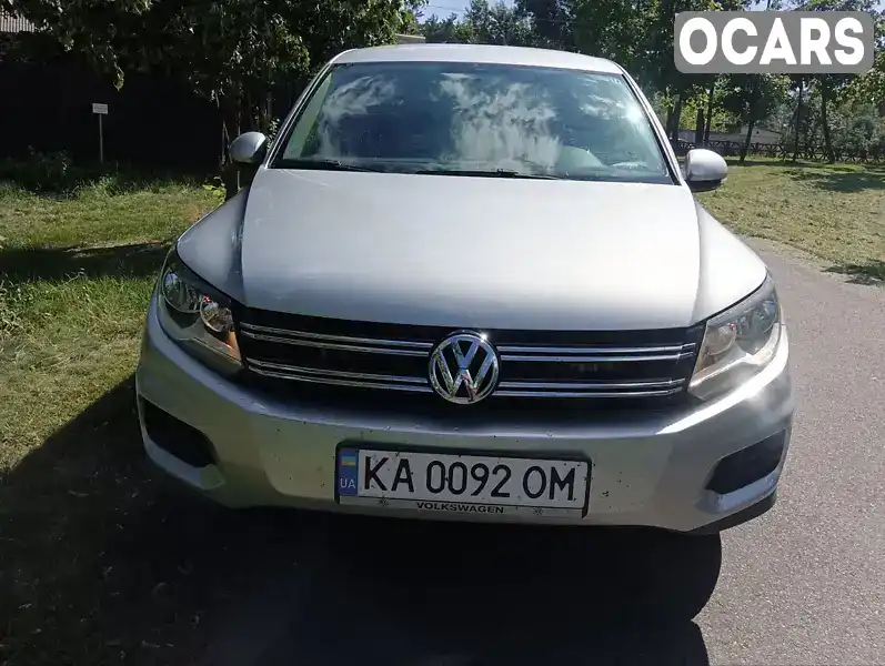 Внедорожник / Кроссовер Volkswagen Tiguan 2012 2 л. Автомат обл. Киевская, Буча - Фото 1/11