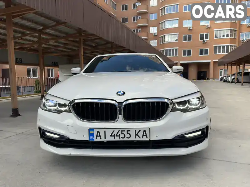 WBAJA5C52JWA38589 BMW 5 Series 2018 Седан 2 л. Фото 2