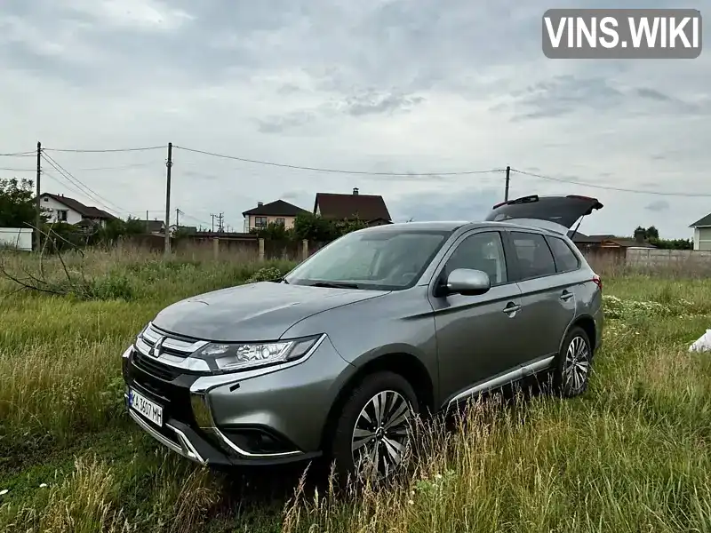 Позашляховик / Кросовер Mitsubishi Outlander 2020 2.36 л. Варіатор обл. Київська, Київ - Фото 1/21