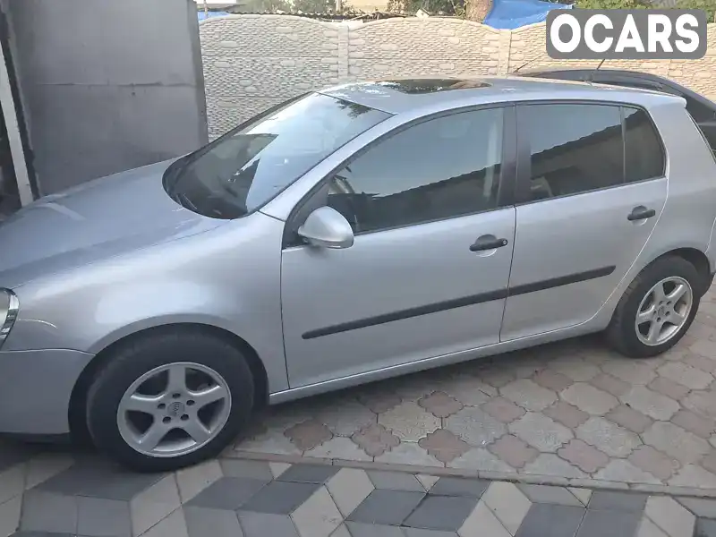 Хетчбек Volkswagen Golf 2005 1.6 л. Ручна / Механіка обл. Миколаївська, Вознесенськ - Фото 1/11