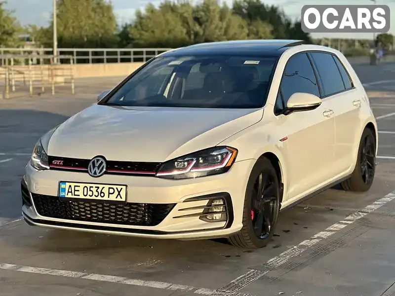 Хэтчбек Volkswagen Golf GTI 2019 2 л. Автомат обл. Киевская, Киев - Фото 1/13