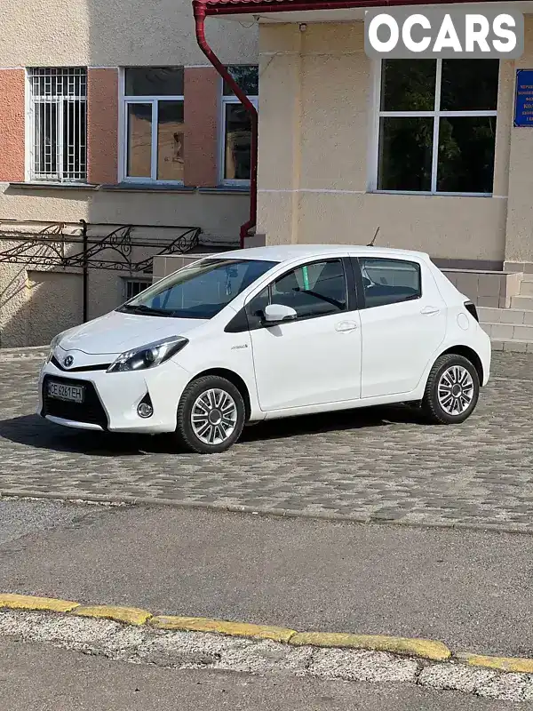 Хетчбек Toyota Yaris 2013 1.5 л. Варіатор обл. Чернівецька, Чернівці - Фото 1/18