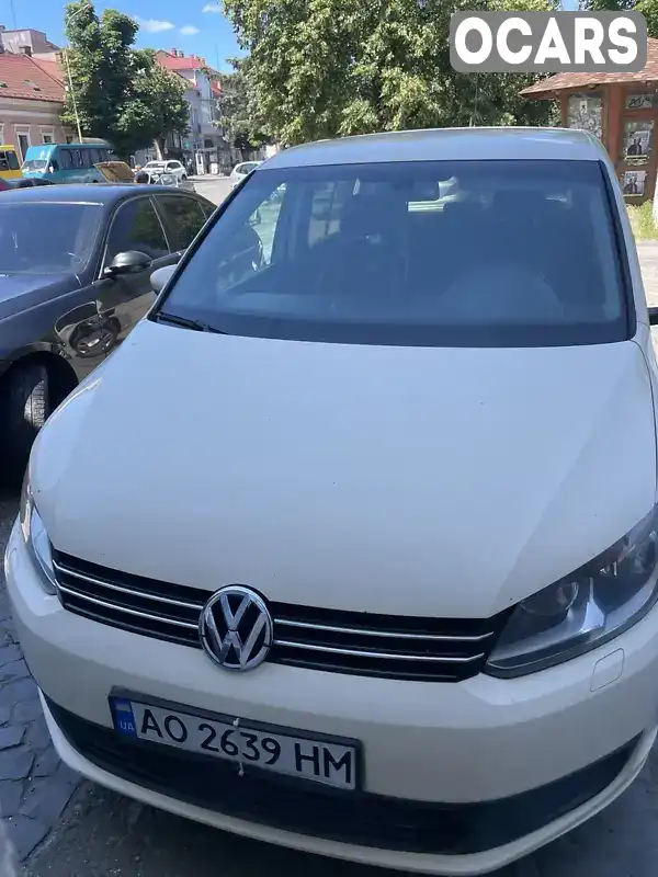 Мінівен Volkswagen Touran 2011 1.6 л. Автомат обл. Закарпатська, Ужгород - Фото 1/9