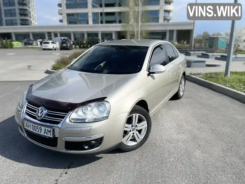 Седан Volkswagen Jetta 2006 1.98 л. Ручна / Механіка обл. Дніпропетровська, Дніпро (Дніпропетровськ) - Фото 1/21