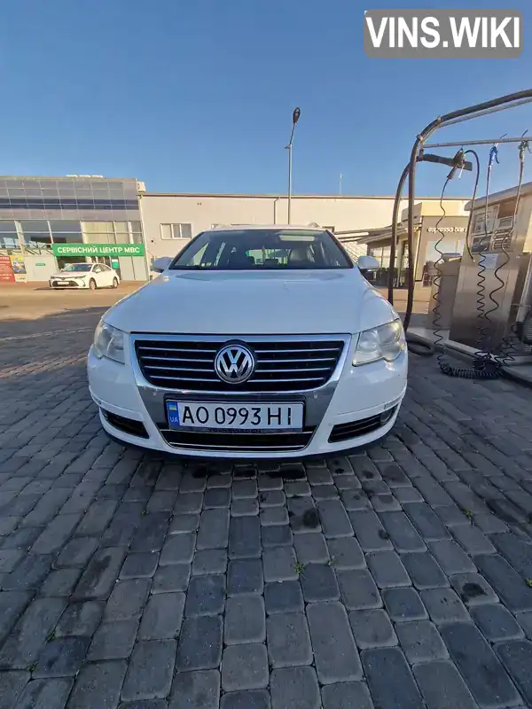 Універсал Volkswagen Passat 2010 1.97 л. Ручна / Механіка обл. Закарпатська, Мукачево - Фото 1/21