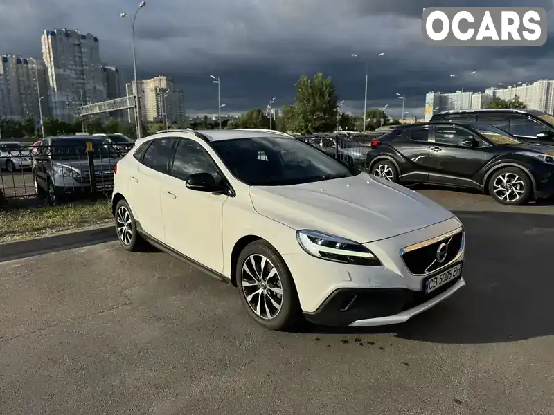 Хэтчбек Volvo V40 Cross Country 2019 1.5 л. Автомат обл. Киевская, Киев - Фото 1/13