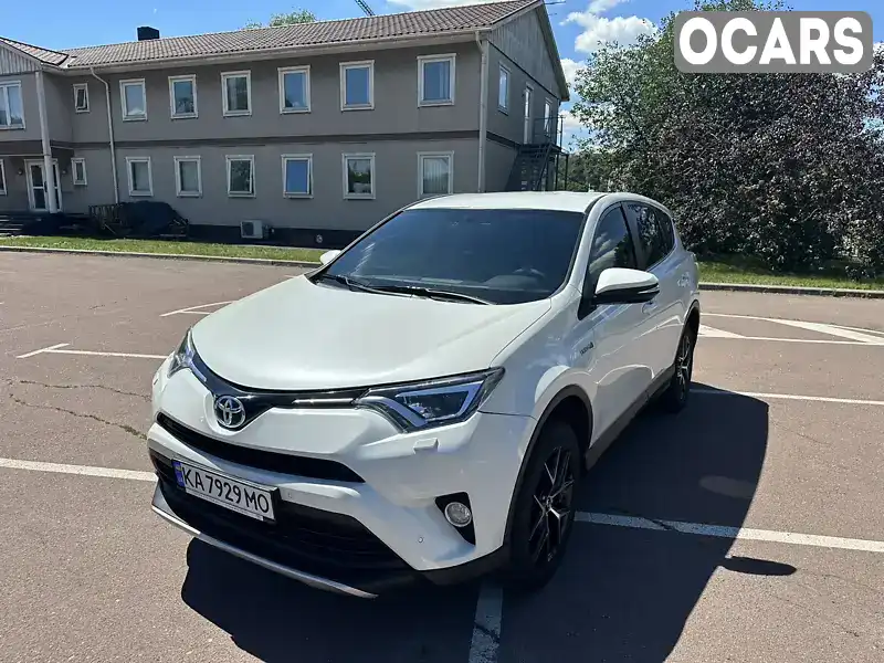 Позашляховик / Кросовер Toyota RAV4 2017 2.49 л. Варіатор обл. Київська, Буча - Фото 1/21