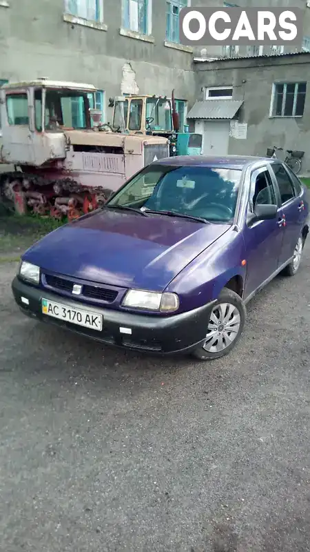 Седан SEAT Cordoba 1994 1.39 л. обл. Волинська, Локачі - Фото 1/5